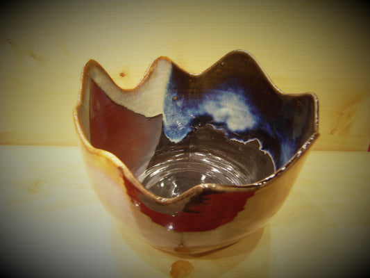 Swirl Series Bowl with Fluted Rim (II)