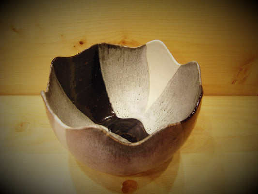 Swirl Series Bowl with Fluted Rim (III)